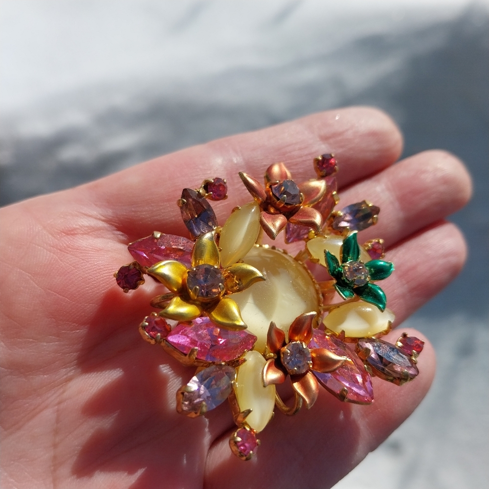 Vintage Floral Multicolor Statement Brooch - Picture 9 of 10